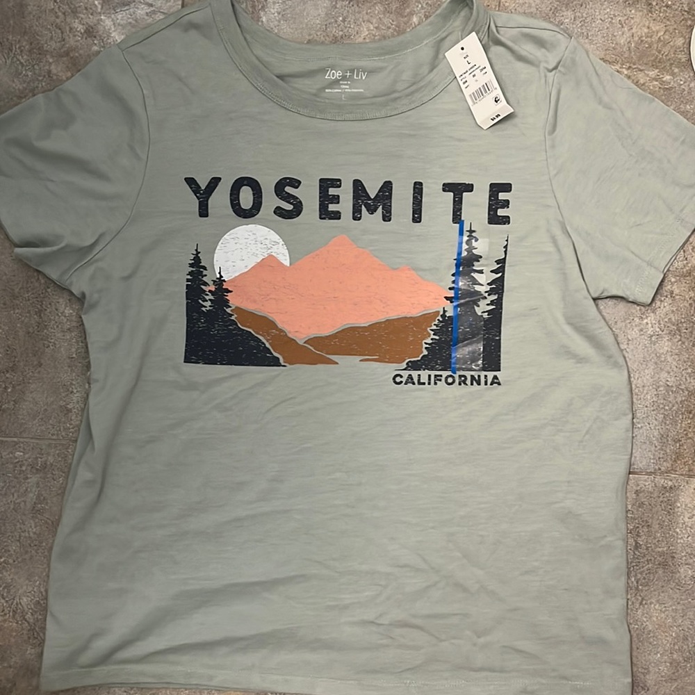 NWT Zoe + Liv Vintage Green Yosemite Tee